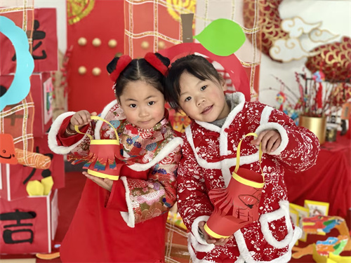 https://thsyyey.wxlxjy.com/contents/sitefiles2037/10188072/images/48681447.jpg